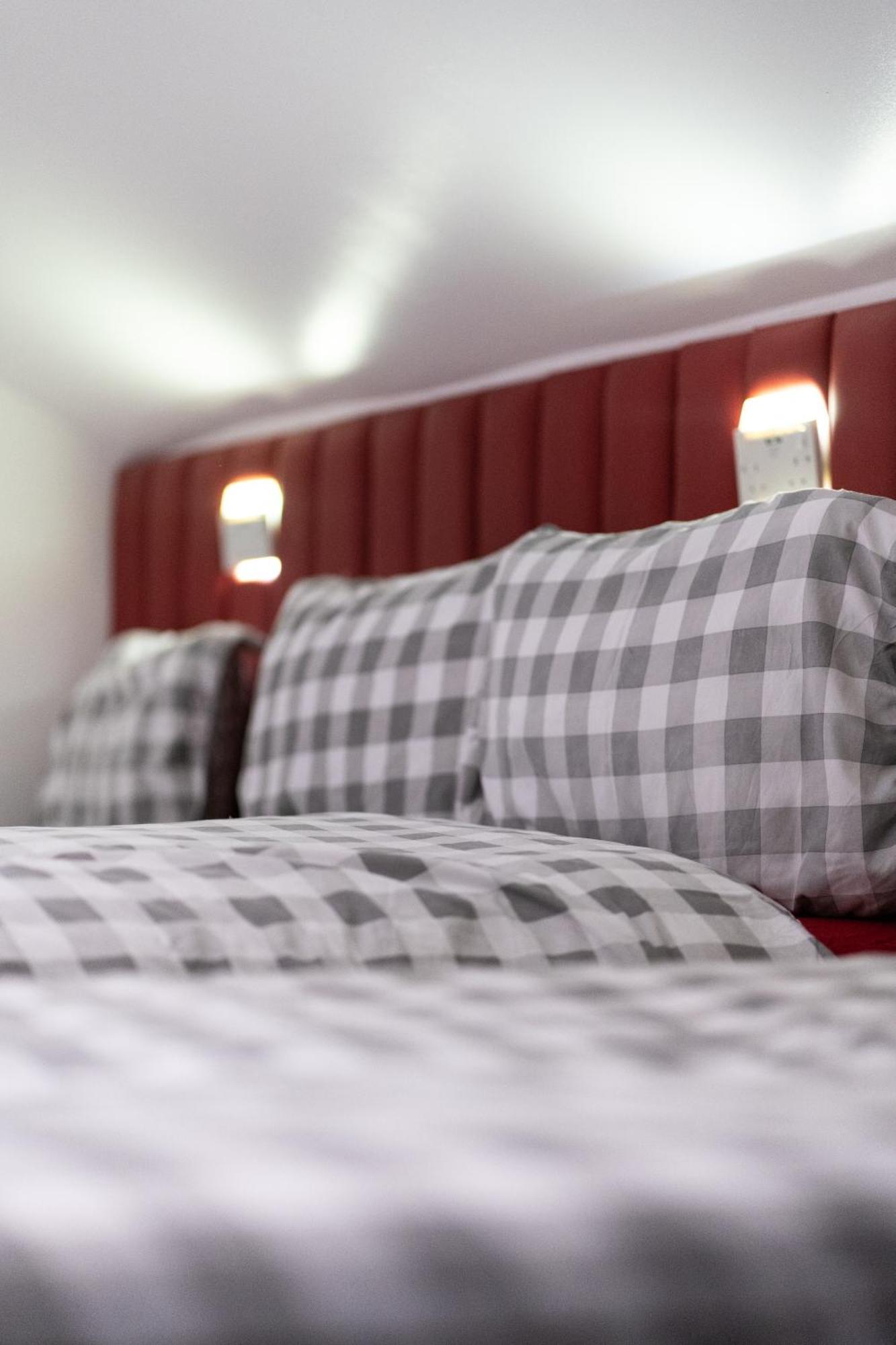 The Breckfield Aparthotel Liverpool Bagian luar foto
