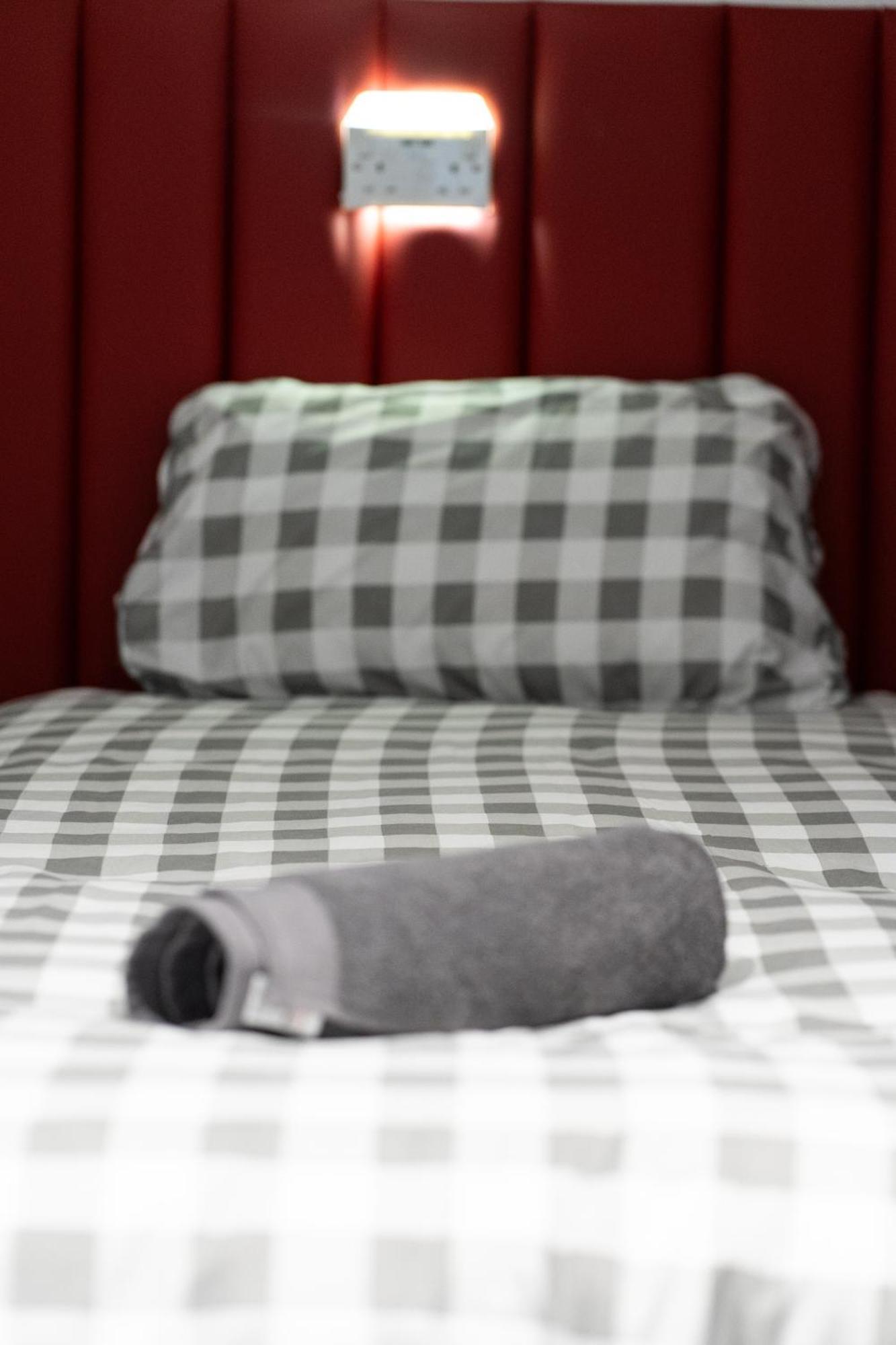 The Breckfield Aparthotel Liverpool Bagian luar foto