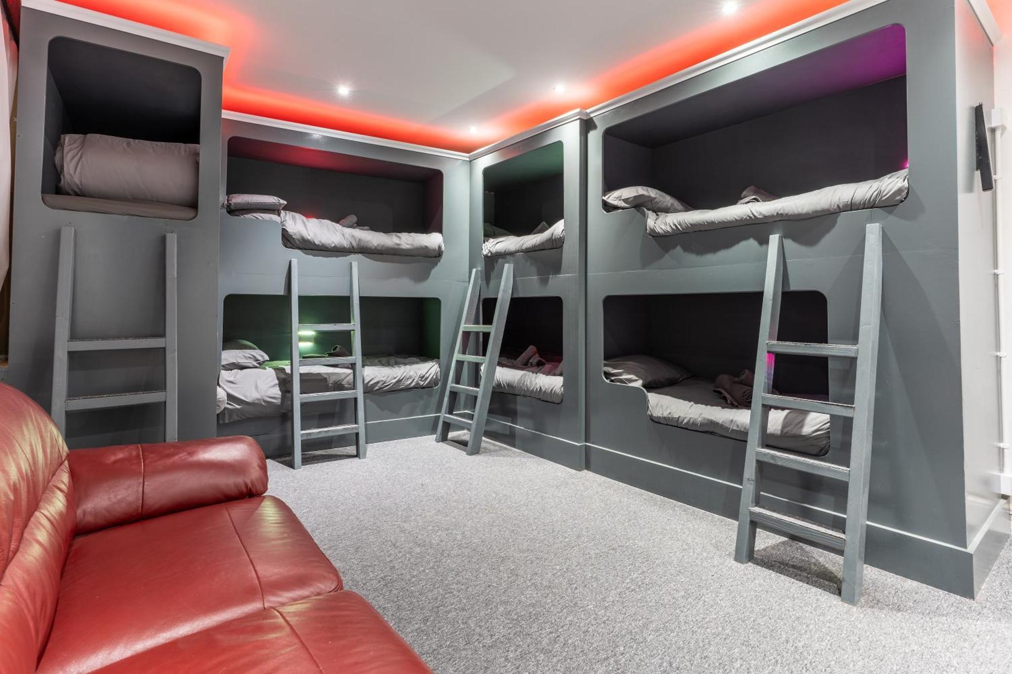 The Breckfield Aparthotel Liverpool Bagian luar foto